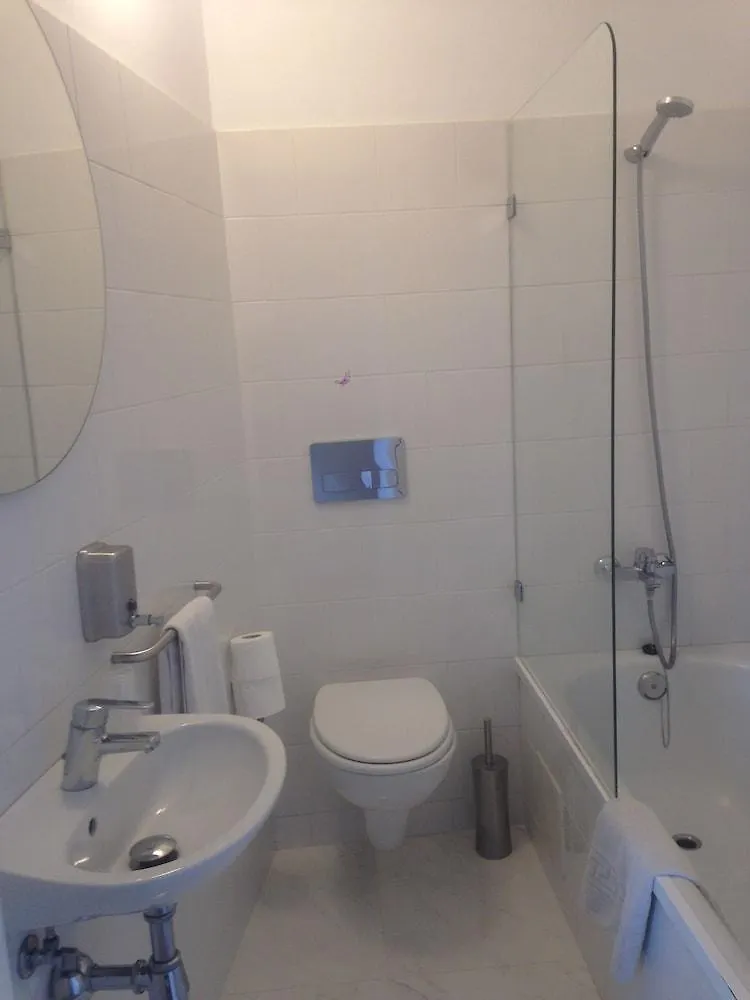 Hostal Argo Barcelona Casa de hóspedes
